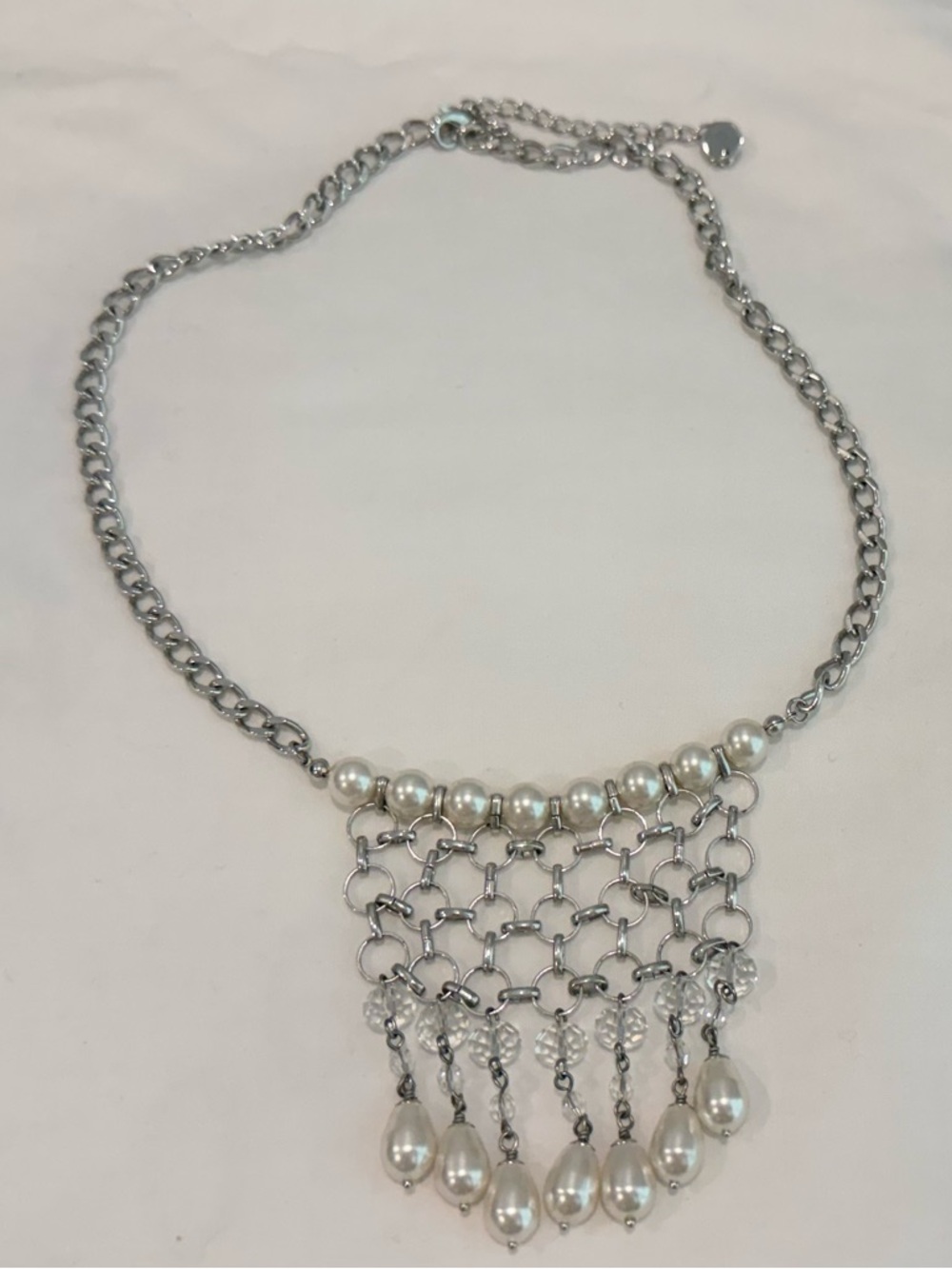 TC Silver tone Women's Chain and plastic pearl Necklace with Adjustable Extender